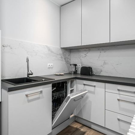 Maraton Gardens Apartments By Noclegi Renters Poznań Exteriör bild